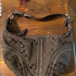 Women’s Coach Purse 🌼